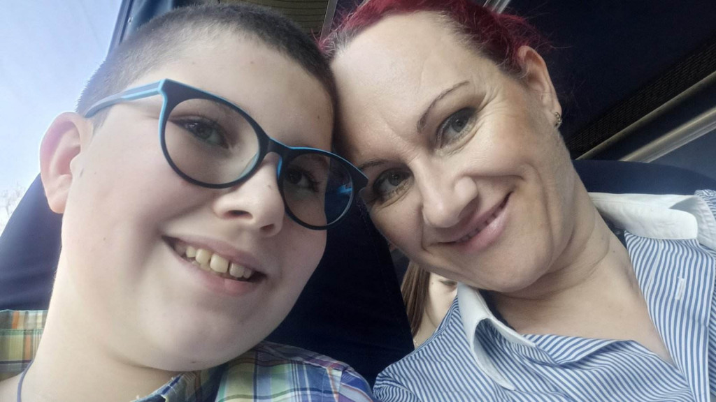 Kosta (10) ima AUTIZAM: Njegova majka Radunka se SAMA bori za svog sina, ali i sa SOPSTVENOM opasnom dijagnozom