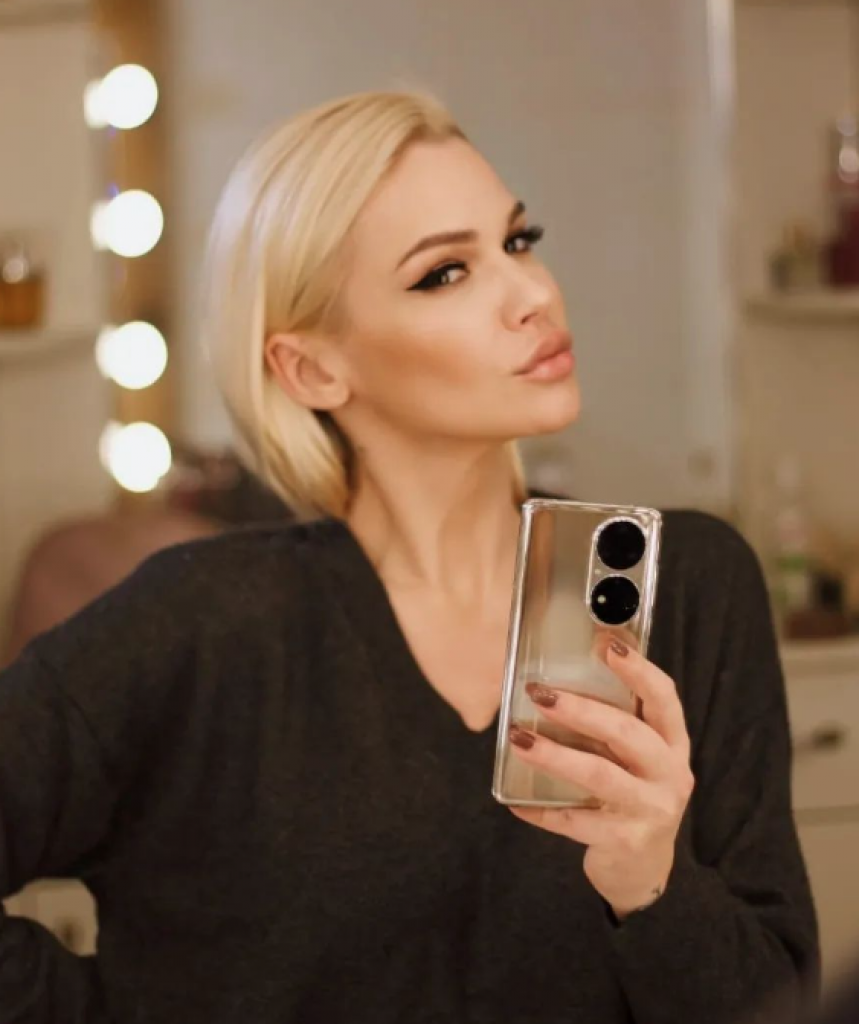 Nataša Bekvalac zapalila Instagram u minijaturnom šortsu: Ovaj trend vole i Džej Lo i Megan Markl