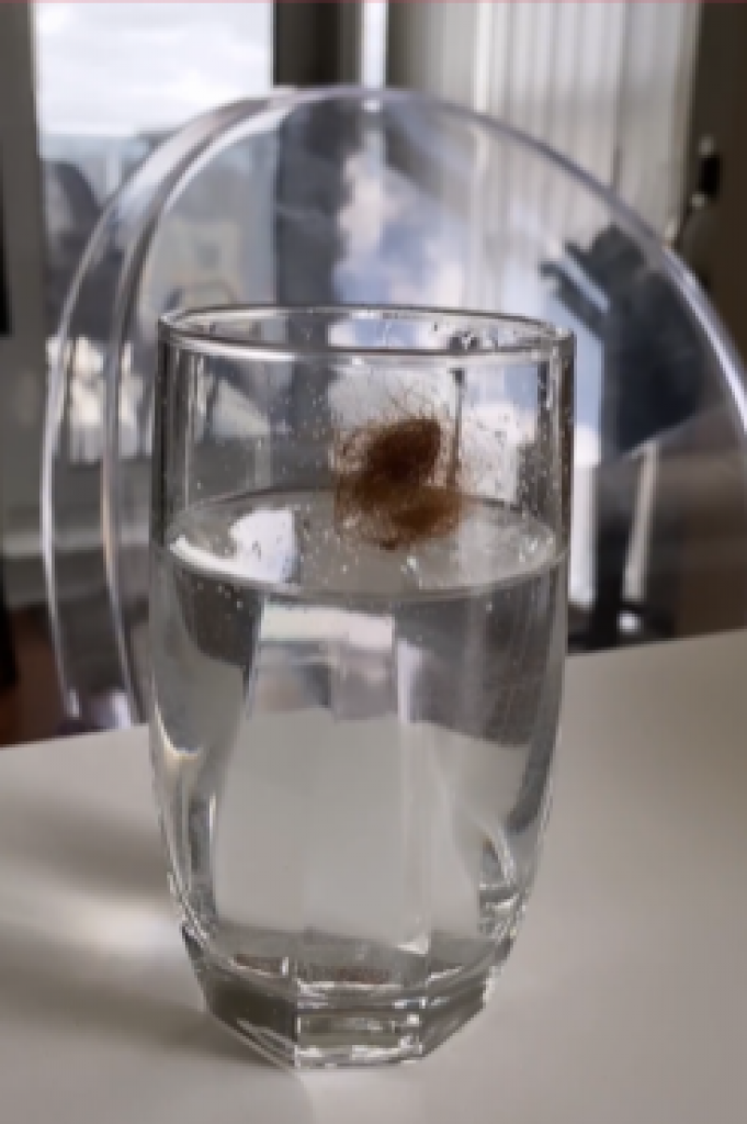 Proverite kakvo je stanje vaše KOSE: Uradite test sa čašom VODE i saznajte da li vam je potrebna HIDRATACIJA