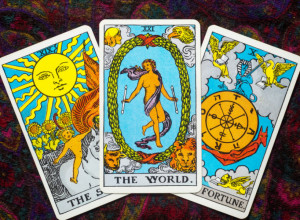 Izaberite jednu TAROT kartu i saznajte šta vam sledi u MAJU: Ako se vas je druga PRIVUKLA, desiće se PROMENA o kakvoj ni ne sanjate!