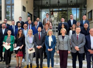 OVO JE SPORAZUM NOVE VEĆINE U PODGORICI: Neće praviti aranžmane sa DPS-om, zapošljavaće stručne…(FOTO)