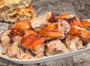 Najukusnija prasetina iz rerne: Uz samo jedan sastojak iz kuhinje, kožica će biti hrskava, a meso mekano kao duša