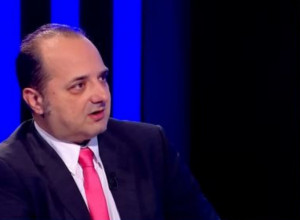 RAKOVIĆ: "Srbi bi za sada trebalo da budu skeptični prema Milatoviću" (VIDEO)