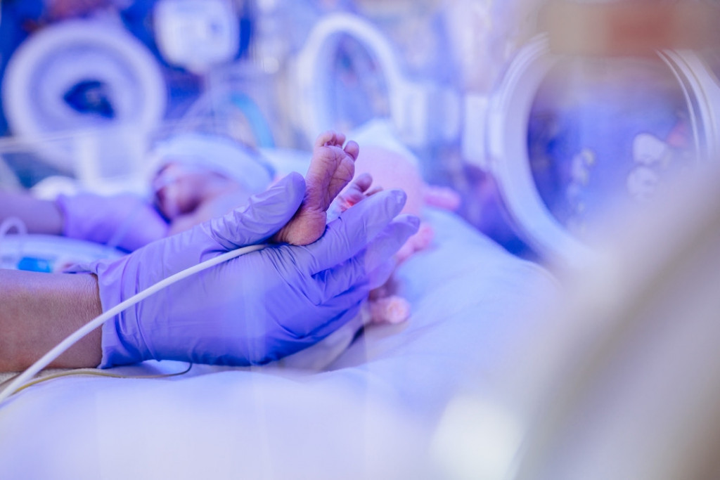 Beba oživela pola sata pre sahrane: Srpski pedijatar objasnio medicinsku misteriju koja je šokirala svet