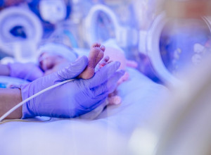 Beba oživela pola sata pre sahrane: Srpski pedijatar objasnio medicinsku misteriju koja je šokirala svet