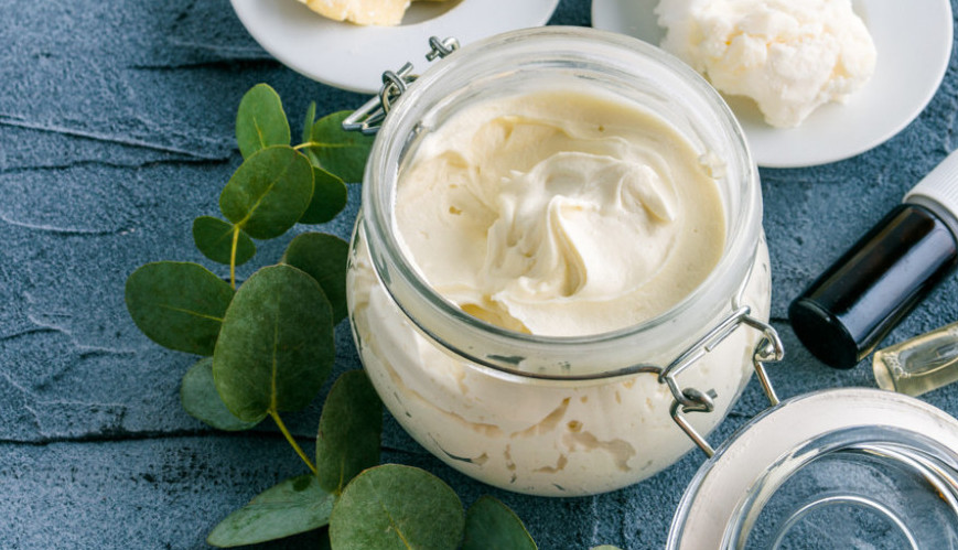 Ne košta gotovo ništa, a vraća mladelačku svežinu: Ovu smesu svaki drugi dan nanosite na lice i izgledaćete kao da vam je 20