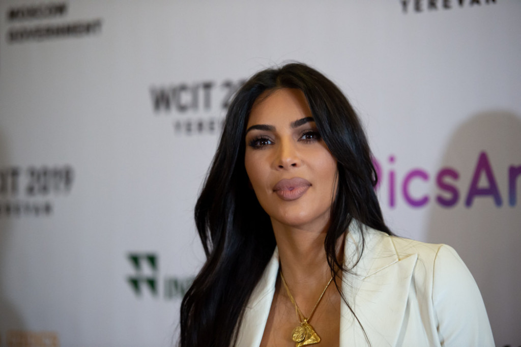 Kim Kardašijan opet razljutila JAVNOST: Povela je Nort (12) na crveni tepih, pa ZBUNILA sve onim što je devojčica OBULA!