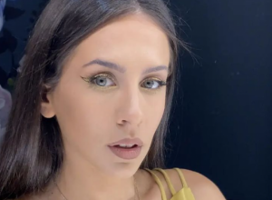 Ivana Dudić u najtrendi čizmama ove sezone: Kaubojke koje je ponela se savršeno uklapaju uz mladalački stajling