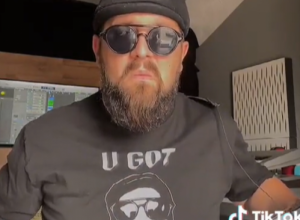 Može i kolo da se oplete: Kada BALKANAC zasvira Majkla Džeksona svi padnu u trans