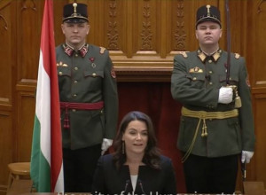 MAĐARSKA PREDSEDNICA SMENILA NAČELNIKA GENERALŠTABA: Za novog predložen predstavnik pri NATO-u