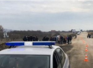 AUTOBUS PUN ĐAKA SLETEO SA PUTA: Učenici OŠ "Branko Radičević" vraćali su se sa ekskurzije