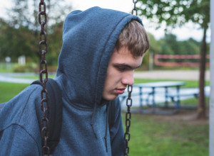 Napravio dete majci najboljeg DRUGA: "Preti mi da će svima otkriti našu aferu"