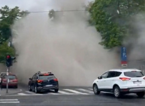 UŽAS U ZAGREBU: Srušila se skela i deo zgrade, radnici bežali glavom bez obzira