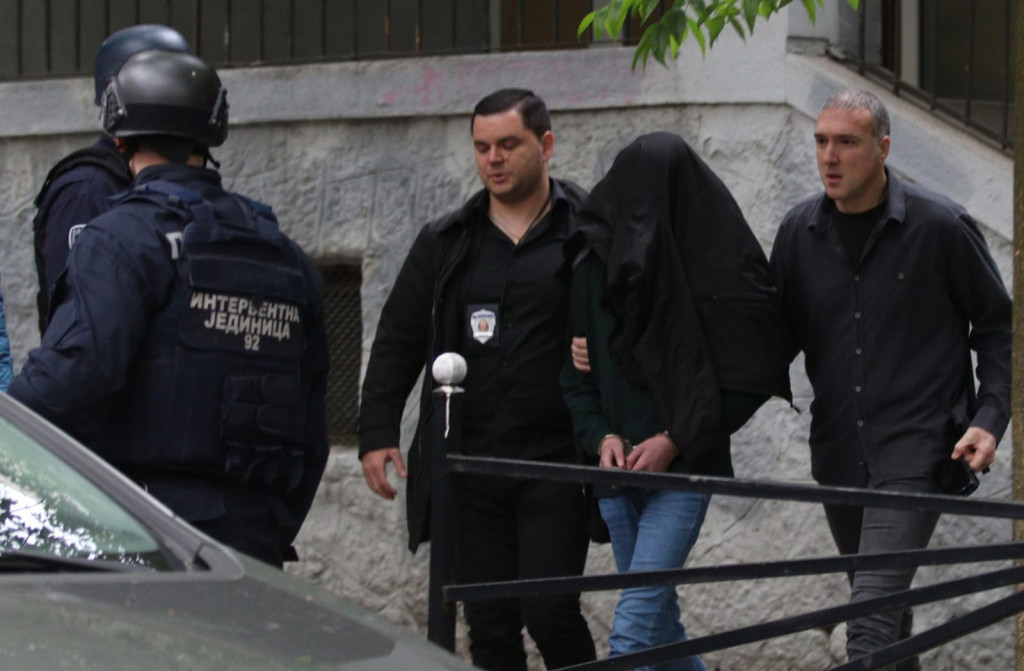 "On je psihopata, moja ćerka je izlazila sa njim": Potresna ispovest majke učenice škole "Vladislav Ribnikar"