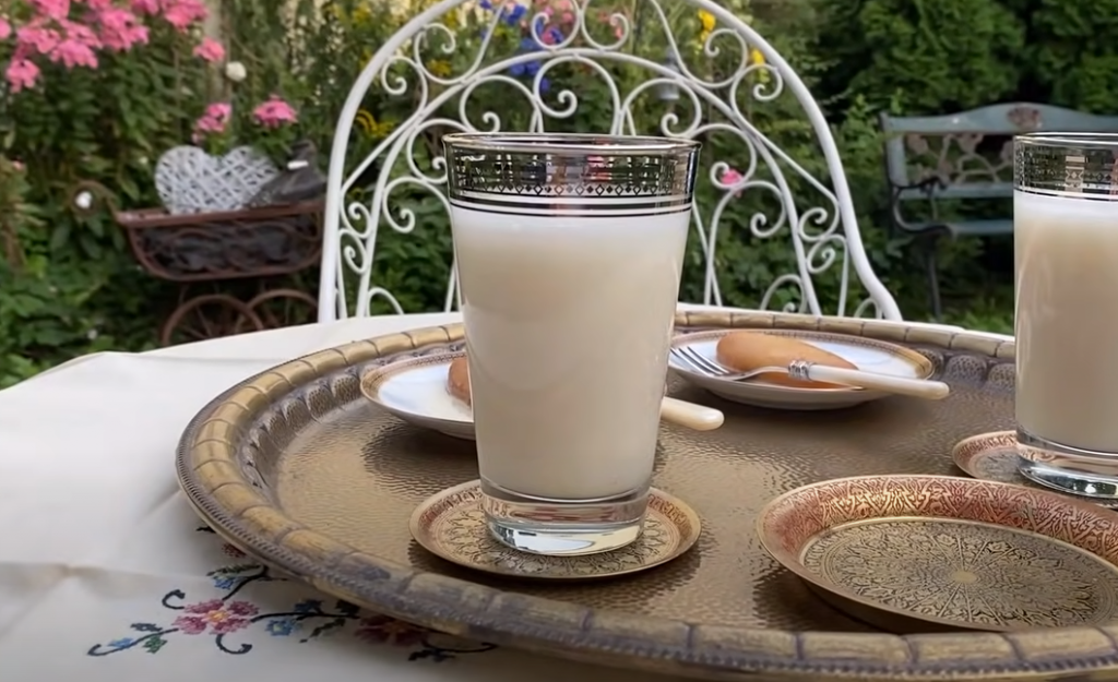 Naši stari su govorili da "diže iz mrtvih": Originalni recept za superzdravo piće našeg detinjstva