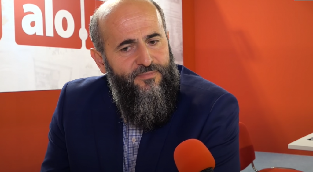 Muftija Zukorlić nas je sve UPOZORIO na destrukciju našeg DRUŠTVA: "Ovo ludilo će da prođe, al odneće veliki danak"