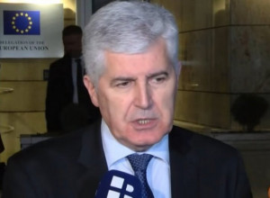 JEDNOGLASNO: Dragan Čović reizabran za predsednika HDZ