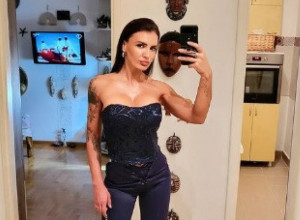 Biba je najzgodnija SRPSKA ŽANDARKA: Intrigira svojim objavama i BRUTALNO je zgodna!