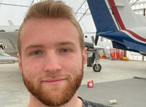 On ima 22 godine i već je MILIONER: Daje savete kako da se obogatite i već razmislja o penziji!