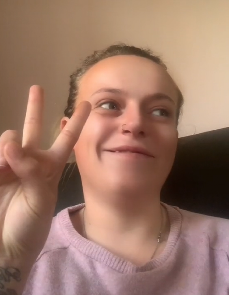 Pokazala je svoje PRAVO LICE i napravila haos na mrežama: Svi se pitaju da li je ista osoba u pitanju!