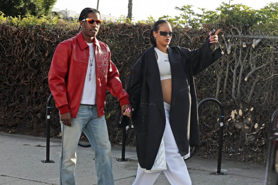 Konačno je otkriveno kako se zove Rijanin SIN: Fanovi su čekali godinu dana, a sada su u ŠOKU, nije im jasno zašto ga je baš tako nazvala!