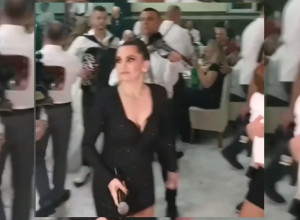 "Seljačina ortodoksna, ovo je IŽIVLJAVANJE nad pevačicom": Haos na društvenim mrežama zbog snimka sa srpskog veselja