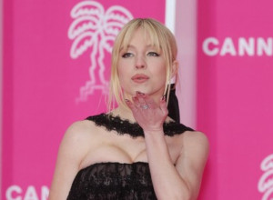 Najatraktivnija glumica današnjice "osvanula" gola u kadi: Vreli kadrovi srušili mreže, muškarci u transu