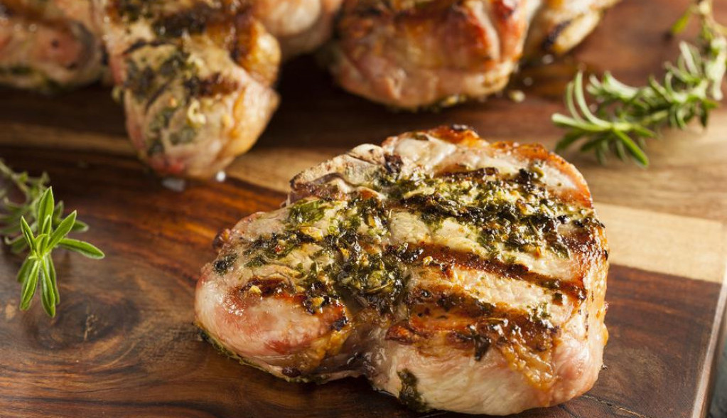 Od toga kada solite meso zavisi ukus: Ako ovo radite, odmah prestanite