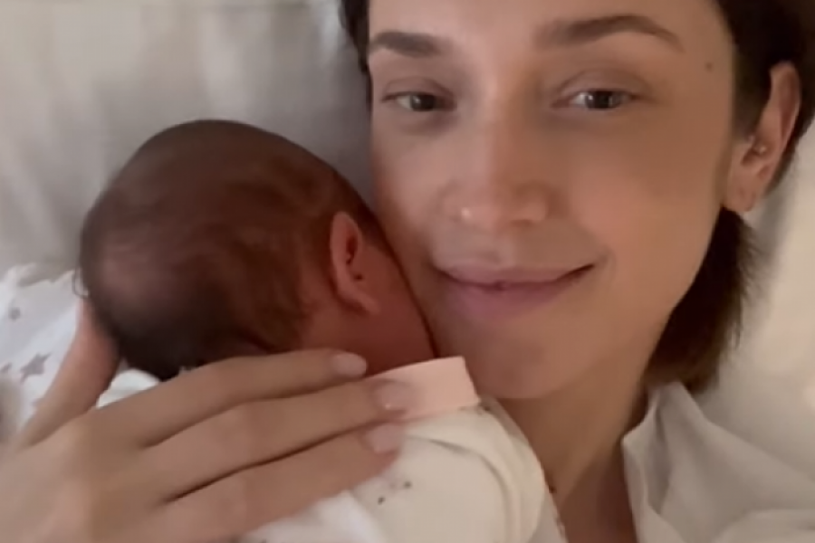 Porodila se Lea Davogić: Ona je najpopularnija di-džej umetnica u Srbiji, a prvi snimak bebe je raznežio sve