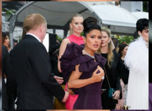 Tvrdila je da joj grudi i dalje RASTU: Salma Hajek se pojavila u haljini koja to DOKAZUJE, glamur i luksus su uvek na njenoj strani