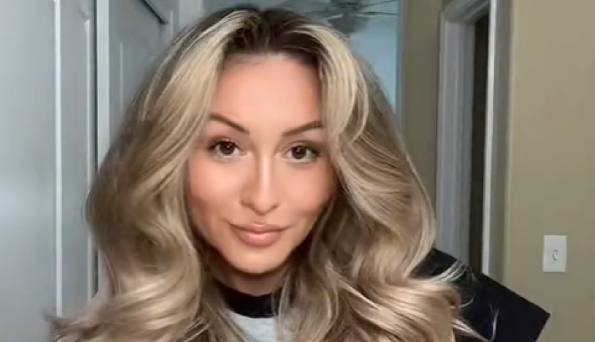 Glamurozna "fen" frizura zaludela je svet: Minimalnom upotrebom, preparata do frizure holivudskih diva!