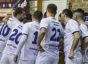 HULIGANI NAPALI BIJELJINSKE FUDBALERE Bacili suzavac tokom utakmice