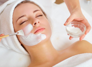 Dva sastojka koja brišu mitisere: Imate ih u kuhinji, oni su spas za kožu!