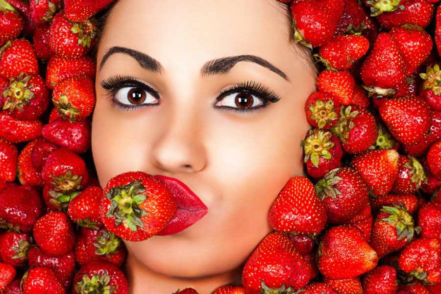 Osvežite svoju kožu prirodnim jagodama: Guglali ste "Kako od jagoda napraviti piling za lice" i evo rešenja