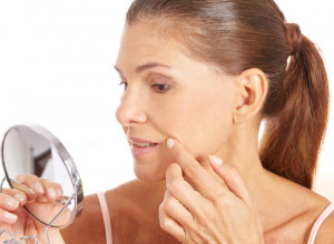 Kako efikasno smanjiti bore smejalice: Kada pređete 40. godinu, isprobajte ove tri efikasne metode