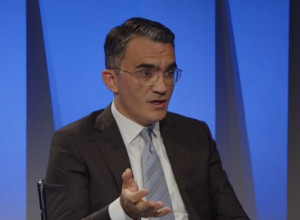 LEPOSAVIĆ: "KFOR ima obavezu da osigura mir, a ne da doprinosi nasilju"