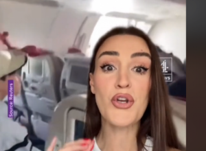 Naša stjuardesa o opasnoj situaciji tokom leta: "Mislila sam da je otvaranje vrata nemoguće"