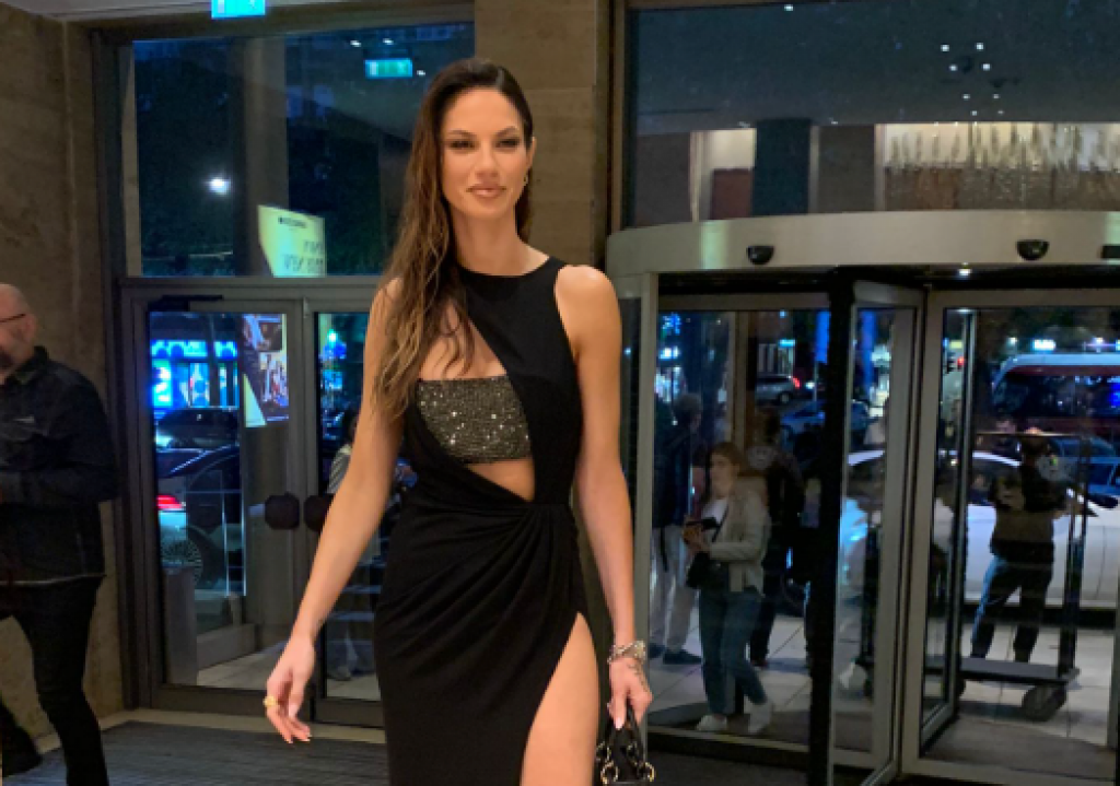 Sinoć je ceo Beograd gledao u nju: Danijela Dimitrovska u uskoj crnoj haljini izgledala je kao boginja