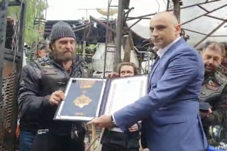 Orden časti predsednika Republike Srpske uručen vođi Noćnih Vukova (FOTO)