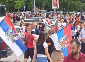 NOVO LICE CRNE GORE Skup podrške Srbima na Kosmetu, ispred Sabornog hrama u Podgorici (VIDEO)
