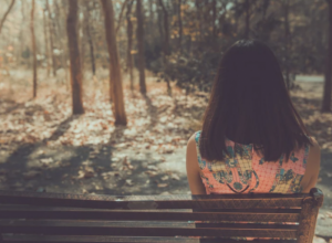 Svi muškarci žele da izađu sa njom: Kad čuju koliko ima godina, beže glavom bez obzira