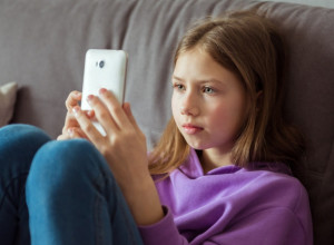 "Ne pravite od dece nesrećne ljude": Ovim kaznama se vaspitavaju deca u Srbiji, a psiholog kaže da su posledice pogubne