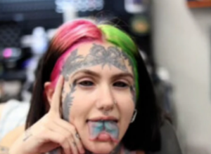 Ona je TATU model i cilj joj je da izgleda kao demon: Kad budete videli njenu fotografiju iz prošlosti ništa vam neće biti jasno!