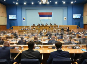 BANJALUKA PROZVALA ZAPADNE SILE I KFOR, OVO IDE U SAVET BEZBEDNOSTI UN! Parlament Srpske usvojio Rezoluciju o zaštiti Srba na Kosovu i Metohiji
