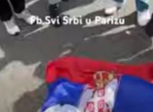 SKANDAL U ŠVAJCARSKOJ ŠKOLI: Deca gazila zastavu Srbije (VIDEO)