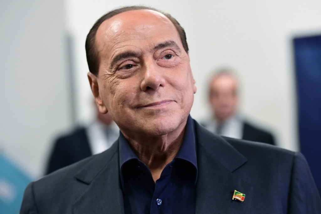 Preminuo Silvio Berluskoni: Zvali su ga "besmrtni", svaku ženu je ostavljao zbog mlađe, a na venčanje sa Martom (33) potrošio je 400.000 evra
