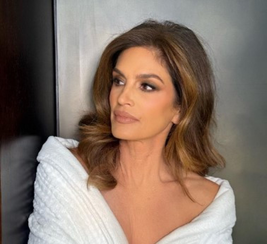 Sindi Kraford ovim slatkišem završava svaki obrok, a zategnuta je kao praćka: Izbegavamo ga, ali je pun minerala