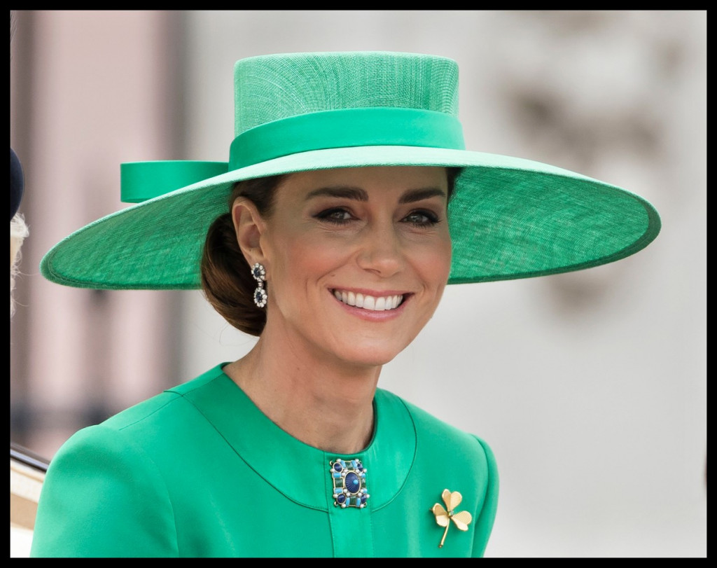 Drago kamenje umesto dugmića: Kejt Midlton u najskupocenijem izdanju i sve poglede je zalepila za sebe