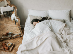 Otišla je da spava i probudila se posle 32 godine: Karolina je zbog najobičnije zubobolje prespavala trećinu veka