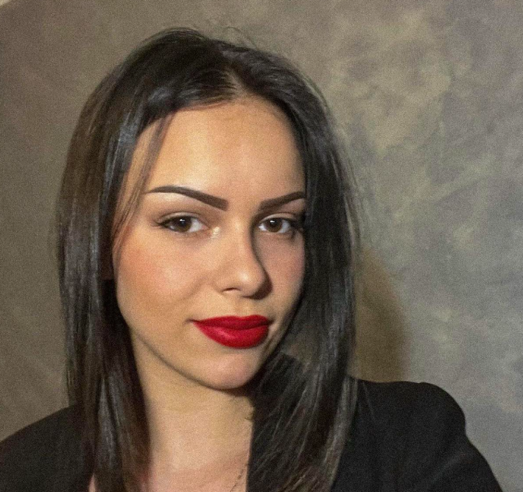 Ovoj Srpkinji se poklonila cela Francuska: Anđela Lazarević studira dva fakulteta, nazivaju je genijem, a evo šta ona kaže za Srbiju